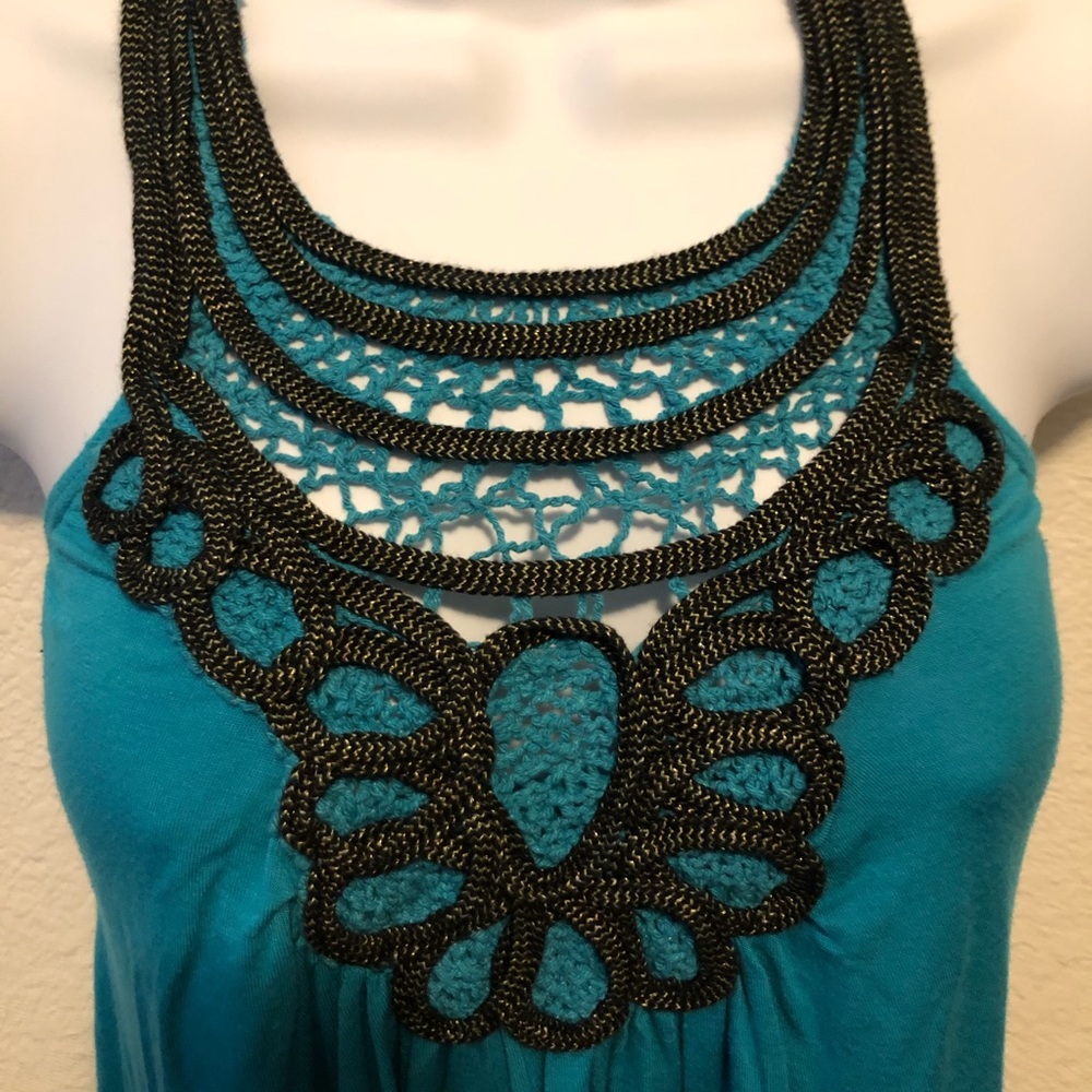 Embroidered top - Picture 2 of 5